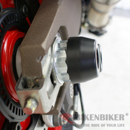 Ducati Monster 821 Rear Spindle Bobbins 2013 + Evotech Performance Protection