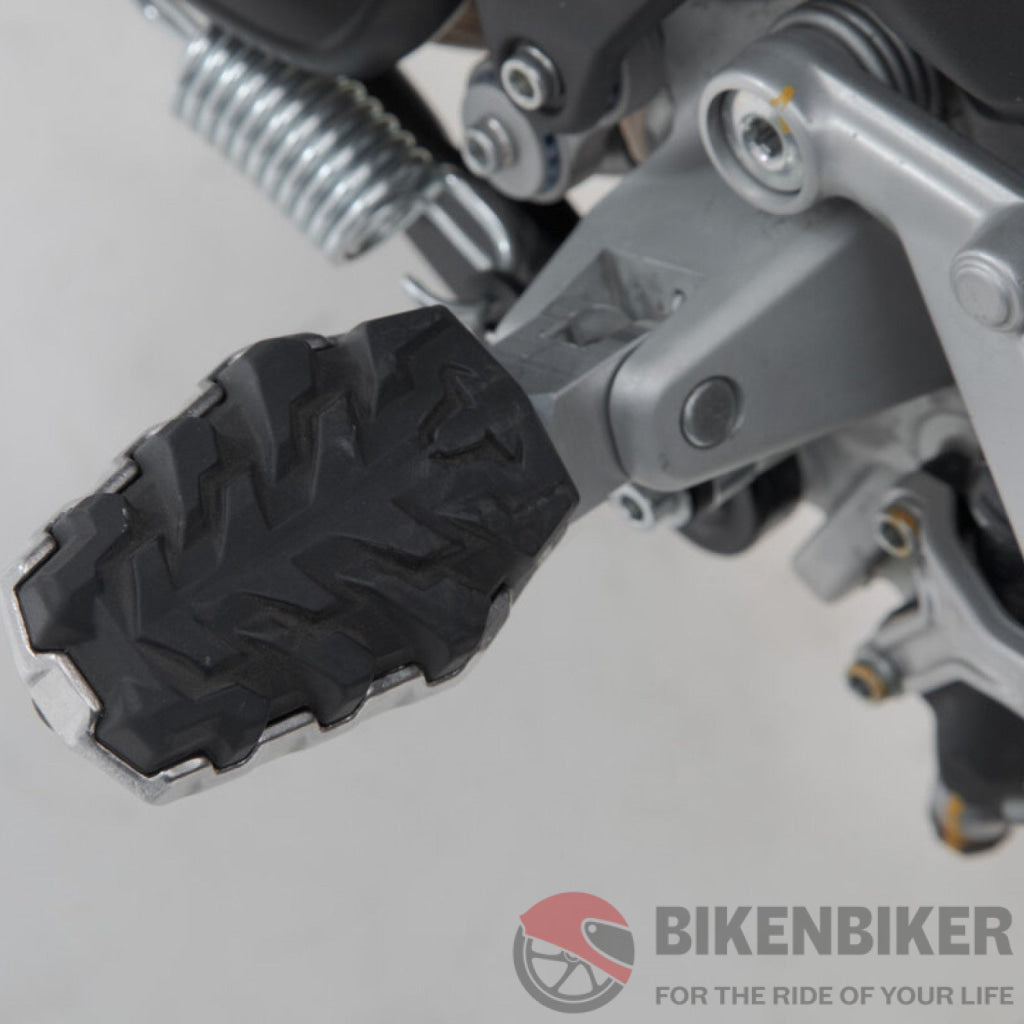 Ducati Multistrada V4 Ergonomics - Evo Footrest Kit Sw-Motech Footpegs