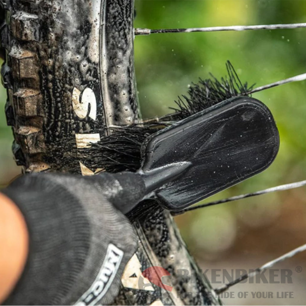 Muc-Off Tyre & Cassette Brush Bike Care
